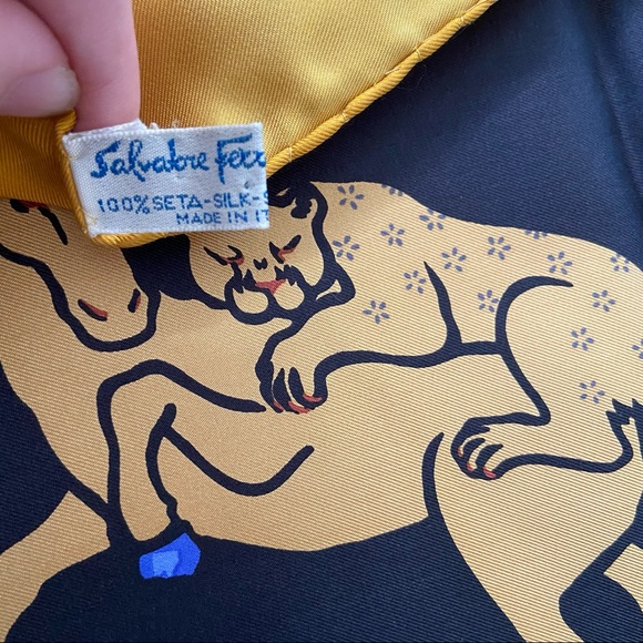 ❌SOLD❌ SALVATORE FERRAGAMO Silk Leopard Scarf - Picture 3 of 3
